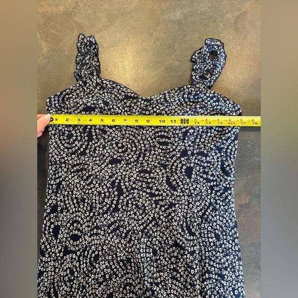 Feminine Navy & White Printed Midi Dress 12 - Picture 3 of 9